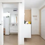 1' From The Sea, With Garden In Holiday home